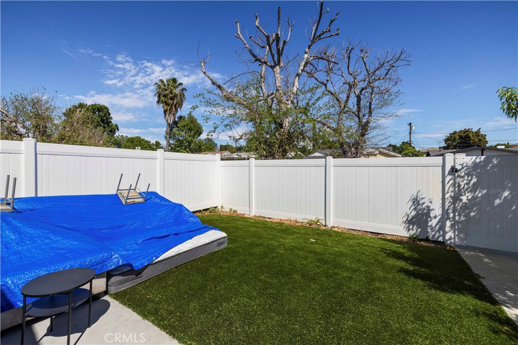 8353 Chimineas Property Photo 35