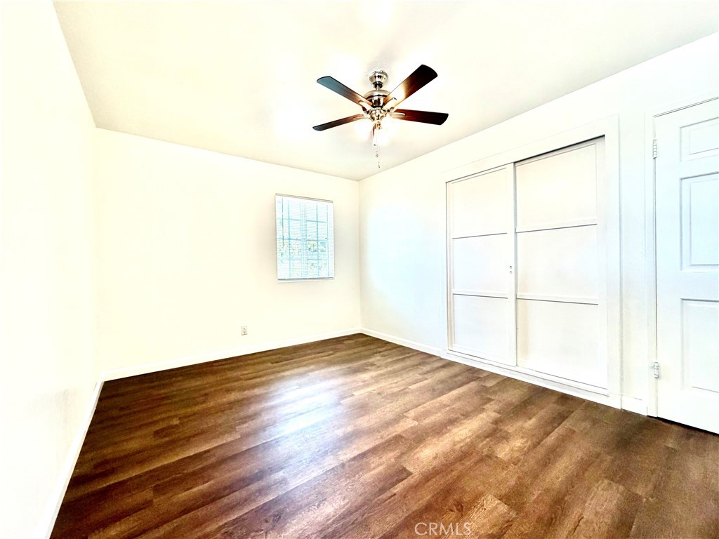 431 E Rosslynn Property Photo 9