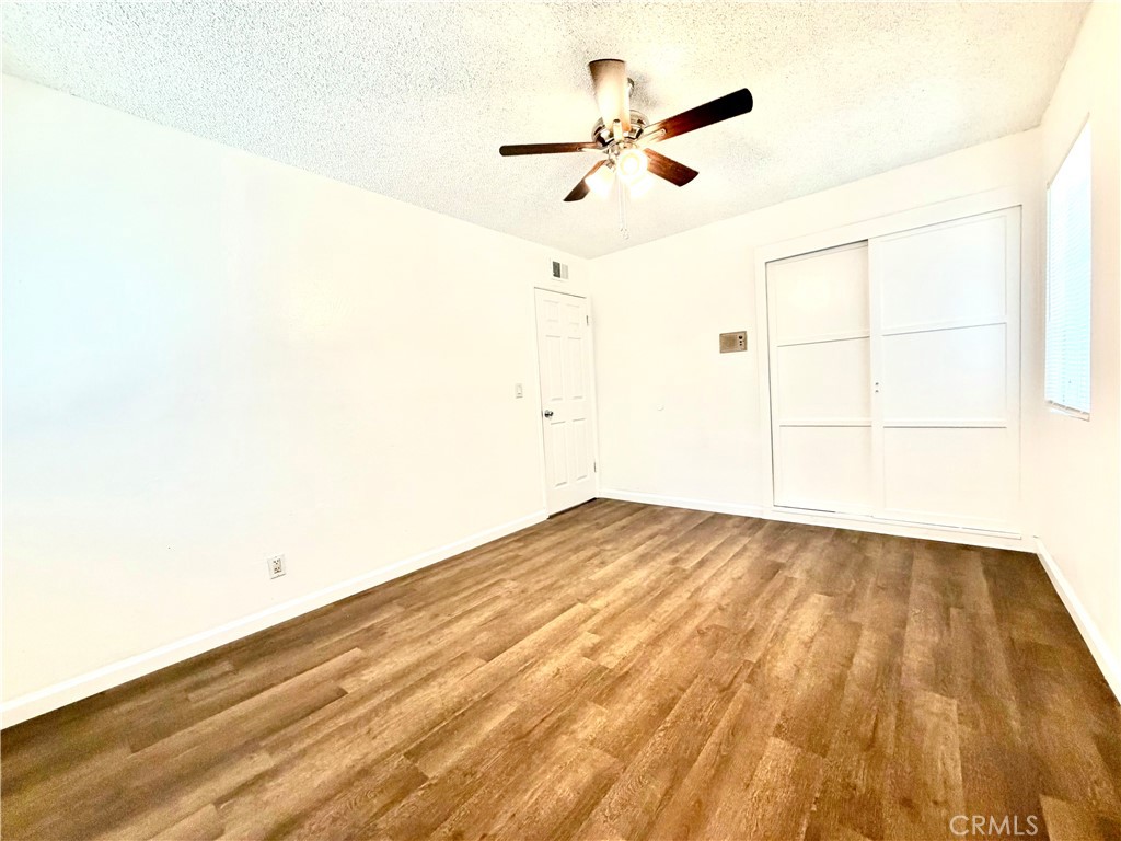 431 E Rosslynn Property Photo 10