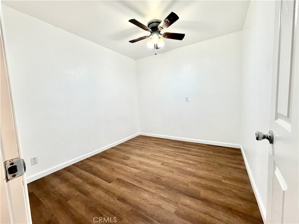 431 E Rosslynn Property Photo 12