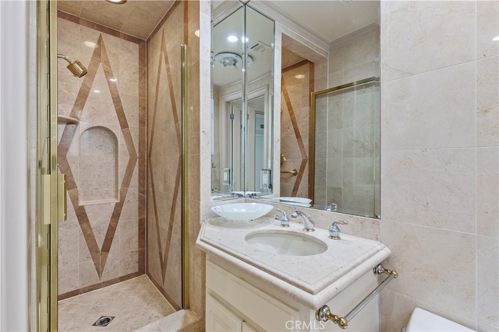 1424 N Crescent Heights Boulevard 20 Property Photo 24