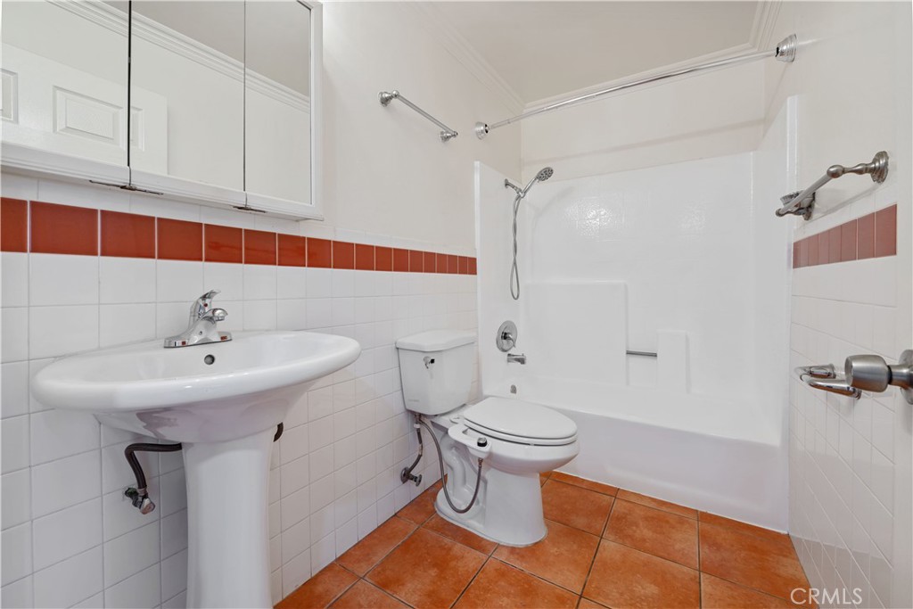 6042 Barton Property Photo 6