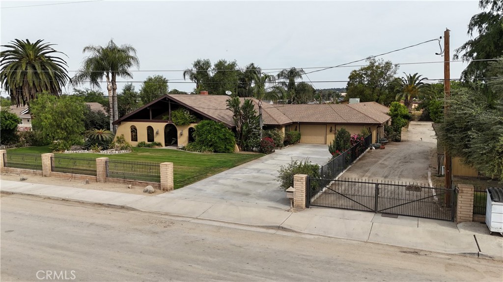 6016 E Texas Property Photo 2