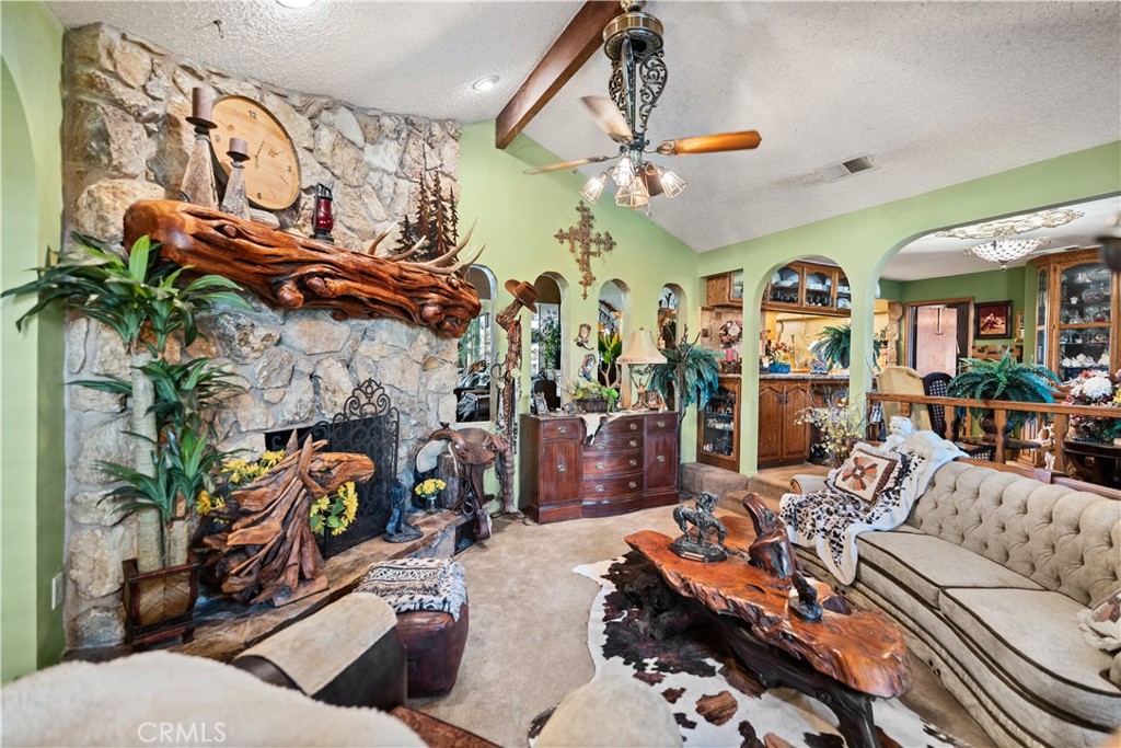 6016 E Texas Property Photo 3