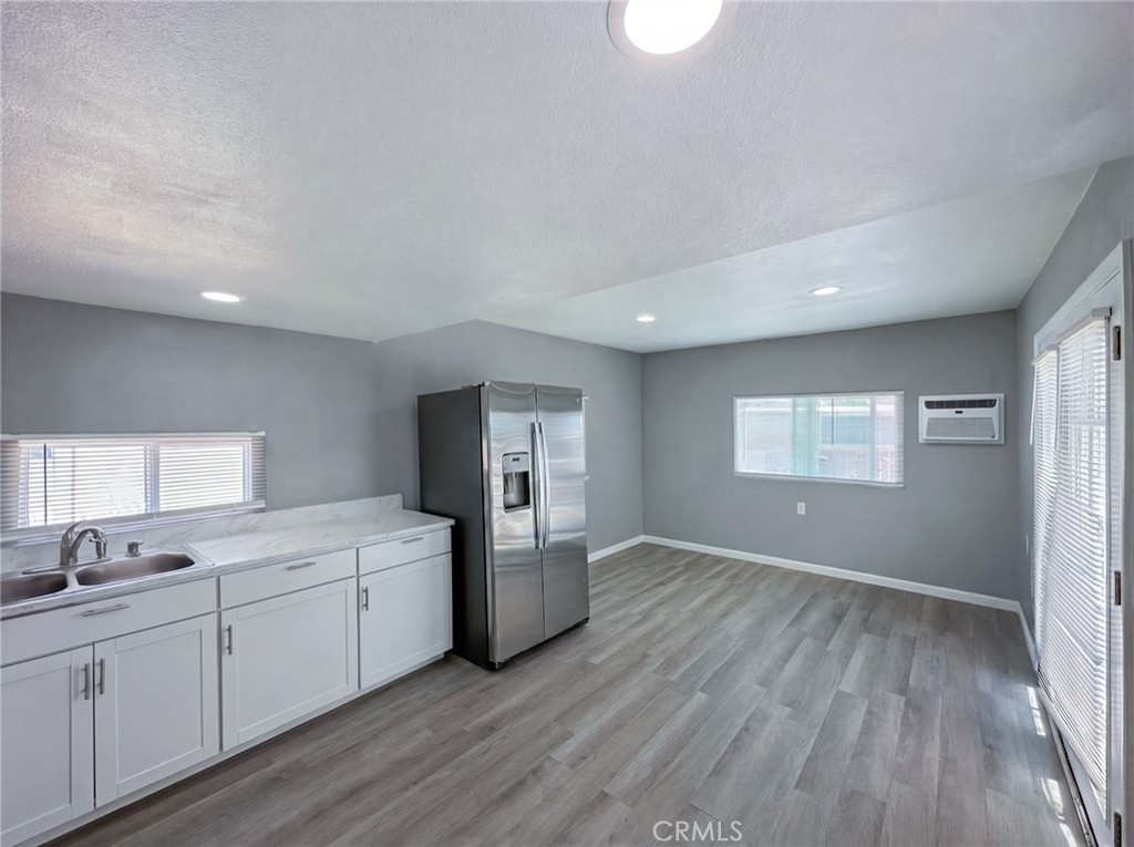 1258 W Rosamond Boulevard 14 Property Photo 10