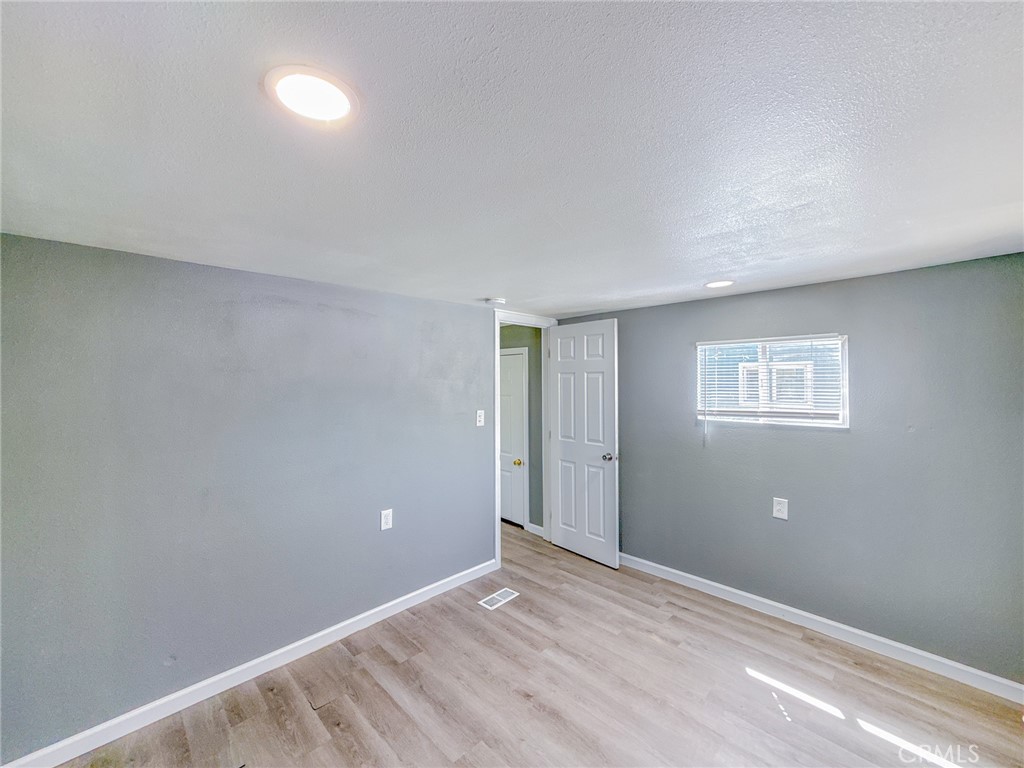1258 W Rosamond Boulevard 14 Property Photo 14