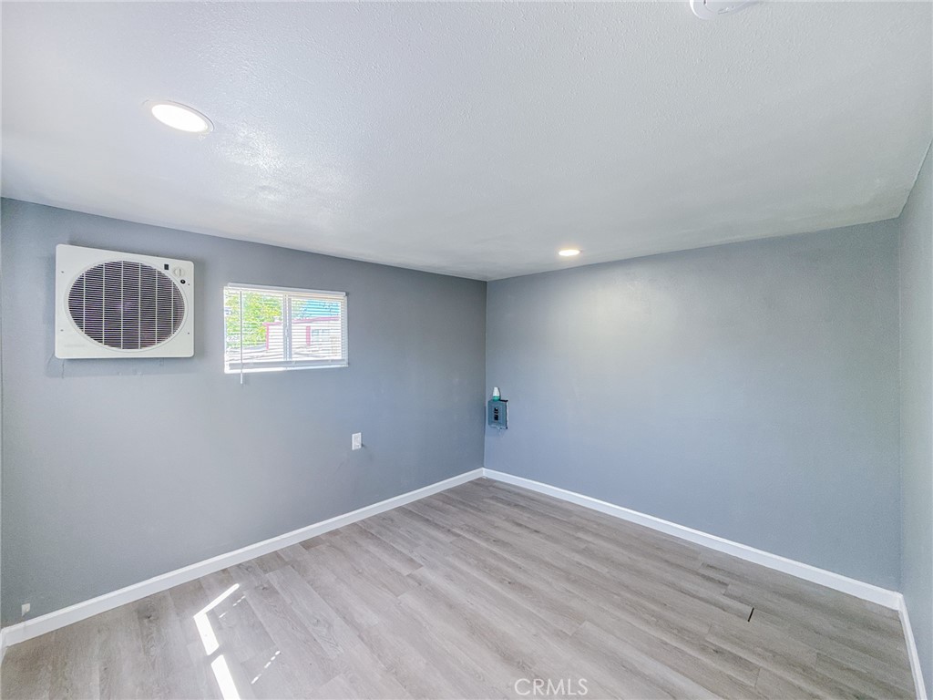 1258 W Rosamond Boulevard 14 Property Photo 16