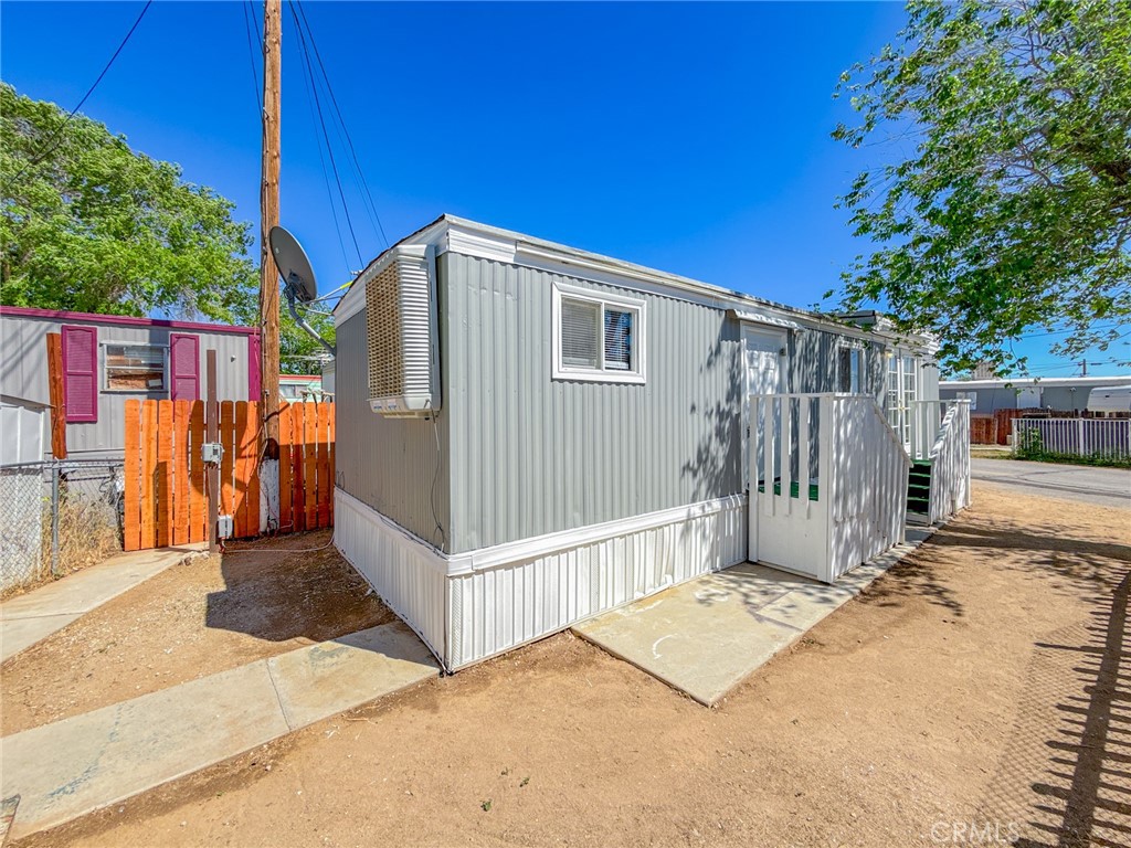 1258 W Rosamond Boulevard 14 Property Photo 21