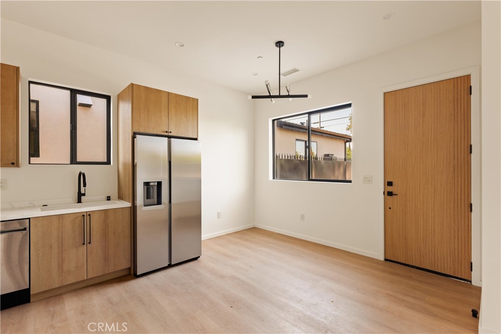 17852 Saticoy Street Property Photo 19