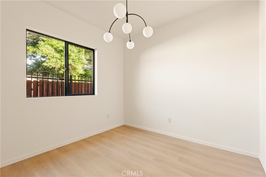 17852 Saticoy Street Property Photo 21