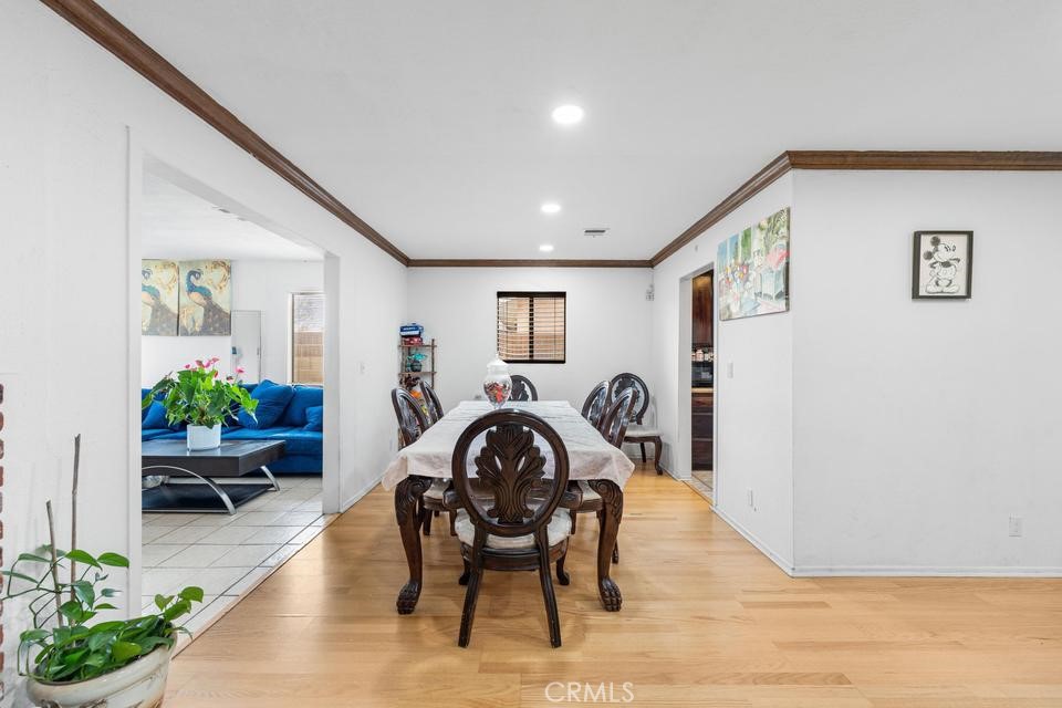 1827 Louise Property Photo 6