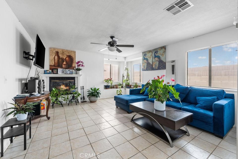 1827 Louise Property Photo 12