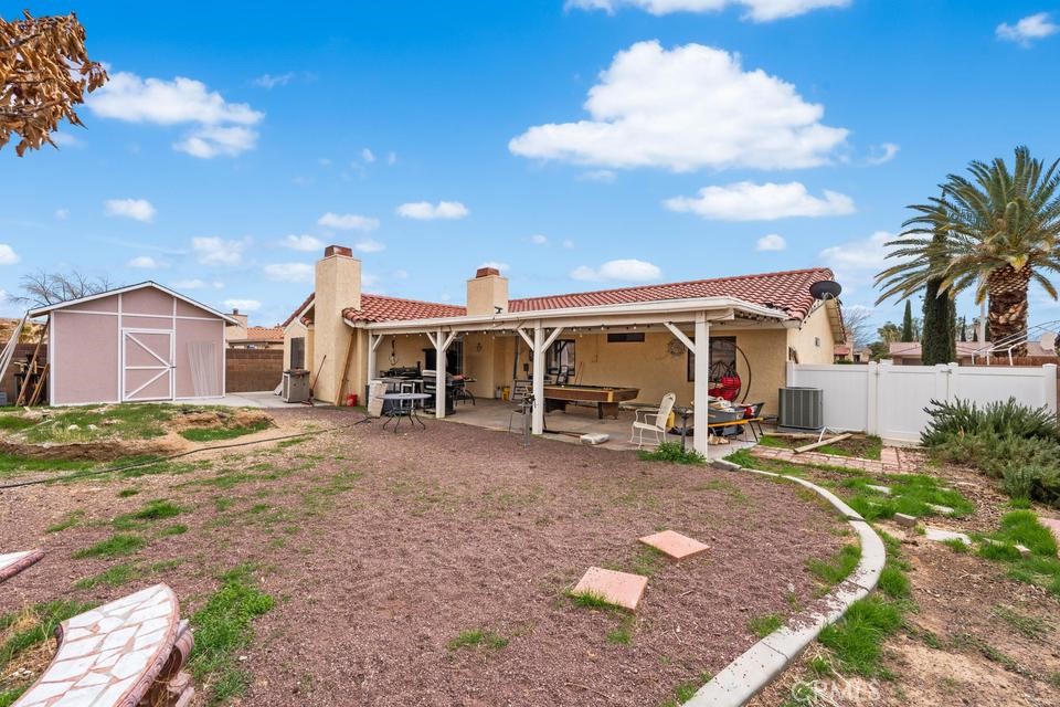 1827 Louise Property Photo 14