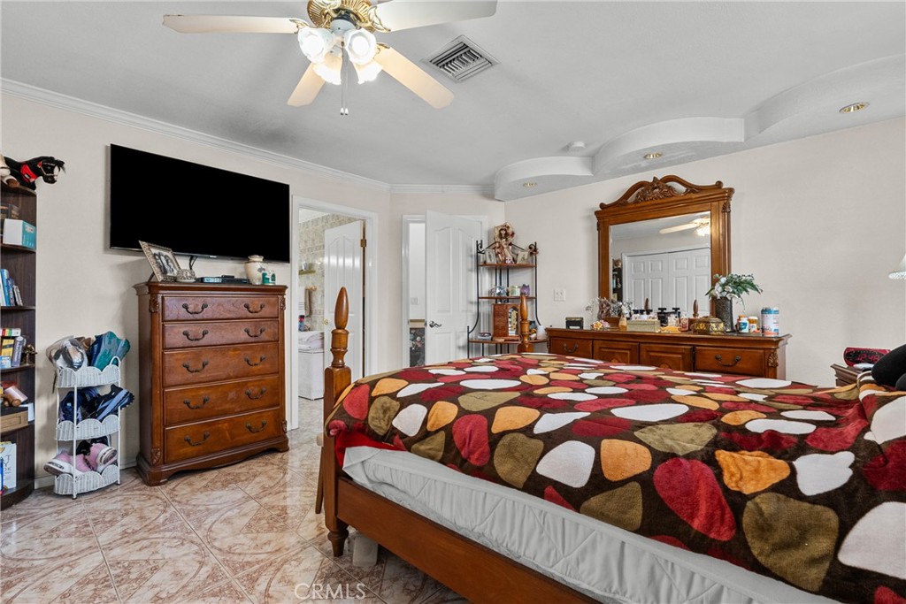 11337 Hayvenhurst Property Photo 43