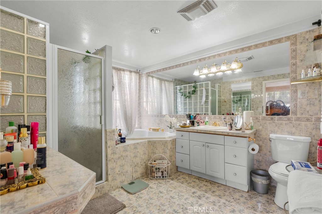 11337 Hayvenhurst Property Photo 44