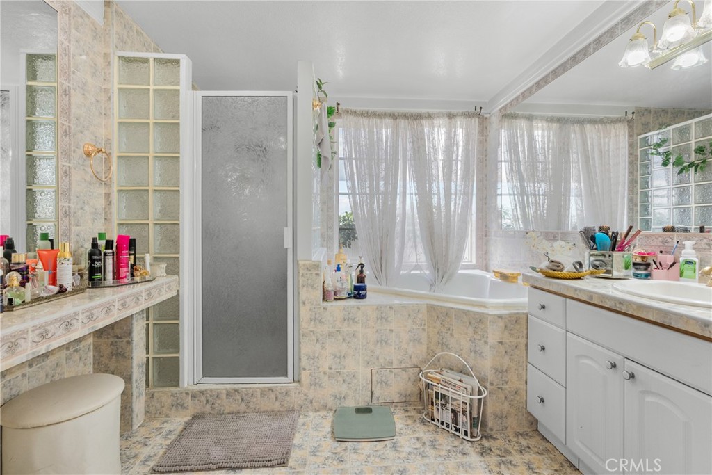 11337 Hayvenhurst Property Photo 46