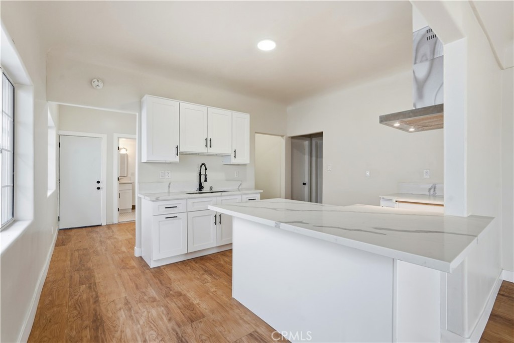537 N Cummings Street Property Photo 10