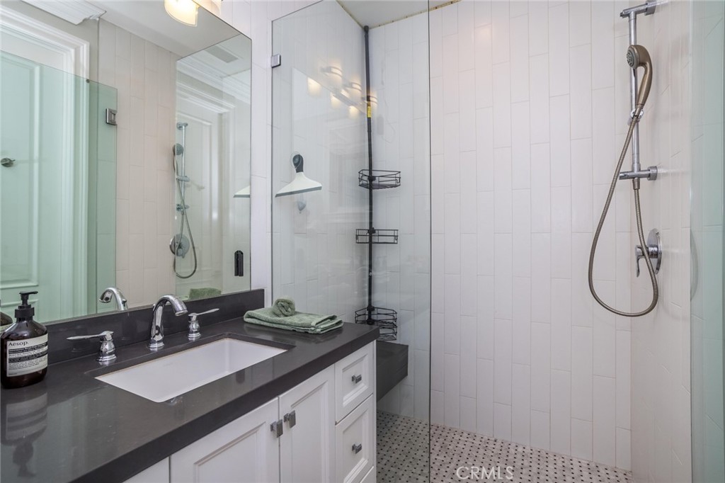 14234 Greenleaf Street Property Photo 40
