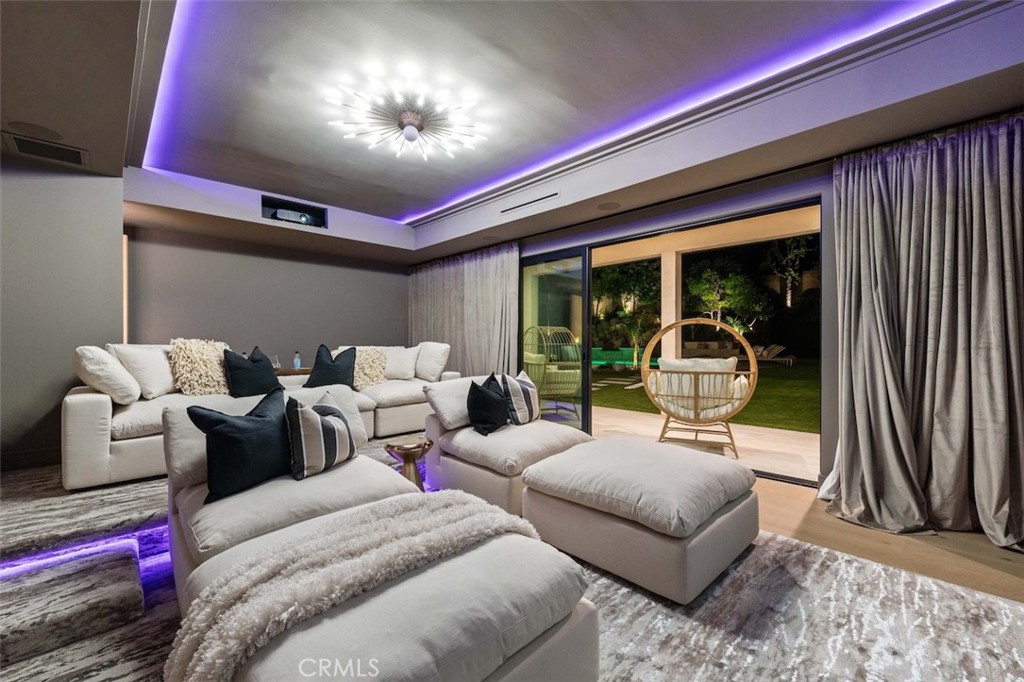 4645 Westchester Property Photo 15