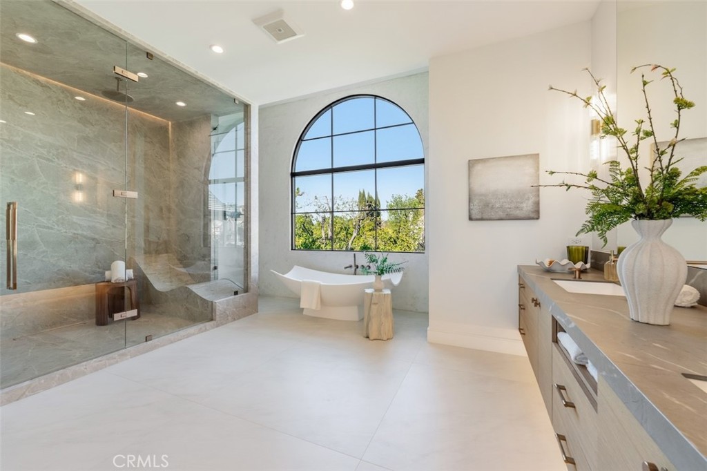 4645 Westchester Property Photo 19