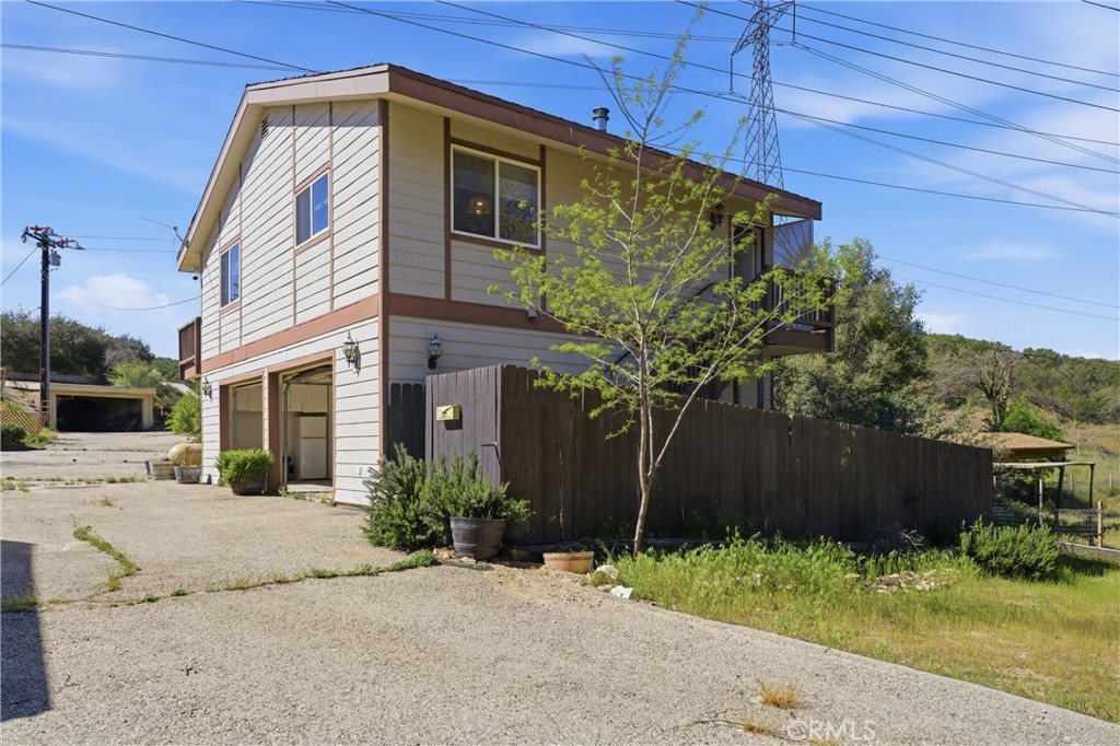 42135 San Francisquito Canyon Rd Property Photo 1