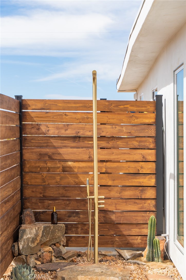 1571 Covelo Avenue Property Photo 15