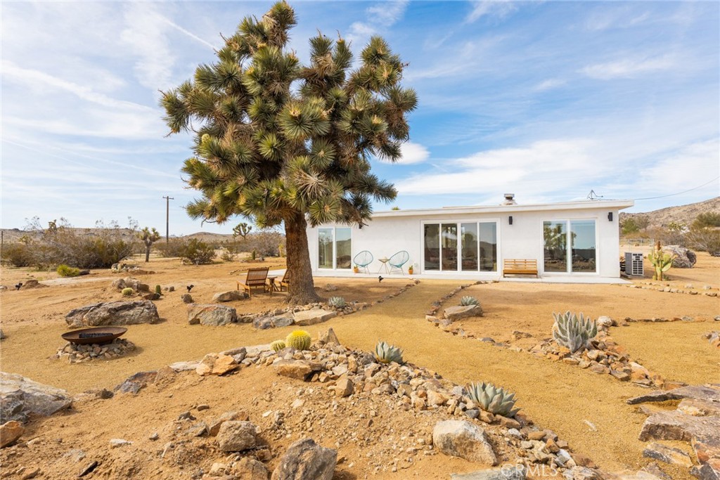 1571 Covelo Avenue Property Photo 31