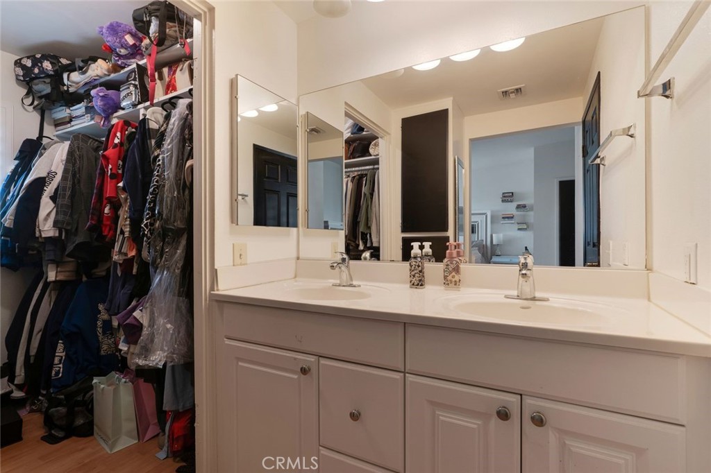 10231 Independence C17 Property Photo 19