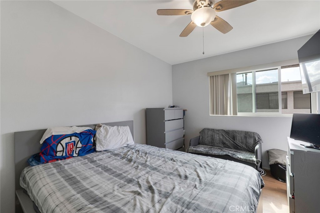 10231 Independence C17 Property Photo 21