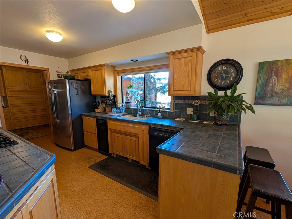 1575 Petersen Lane Property Photo 11