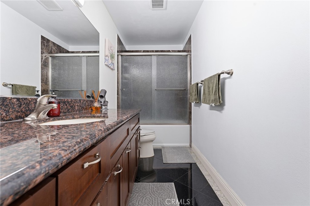 429 N Oakhurst Drive 301 Property Photo 19