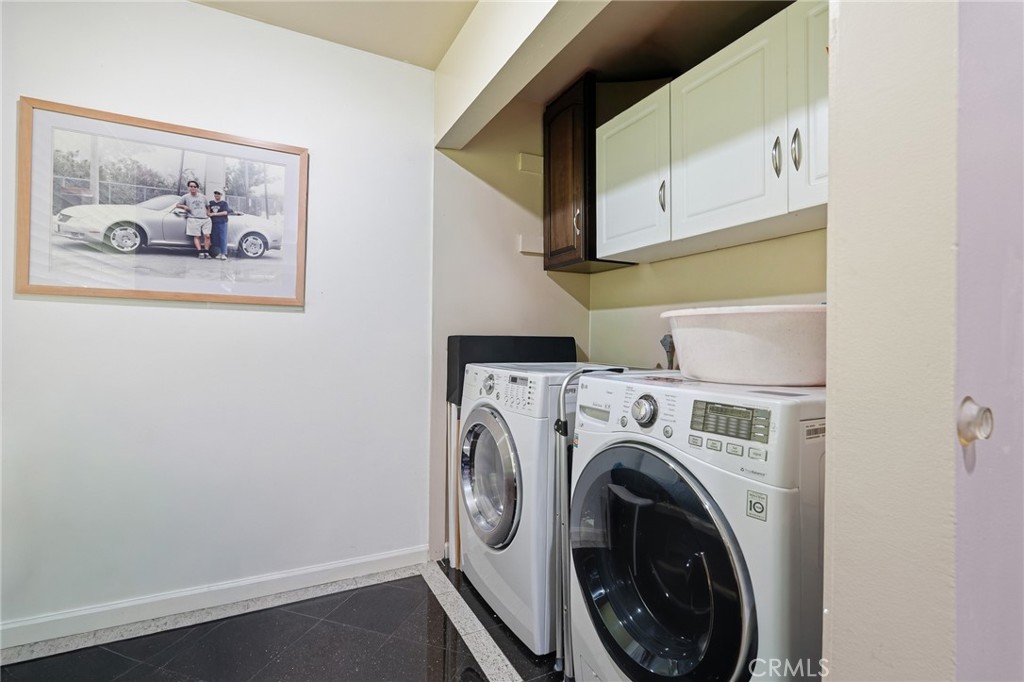 429 N Oakhurst Drive 301 Property Photo 21