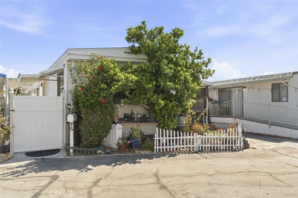 21001 Plummer 75 Property Photo 5
