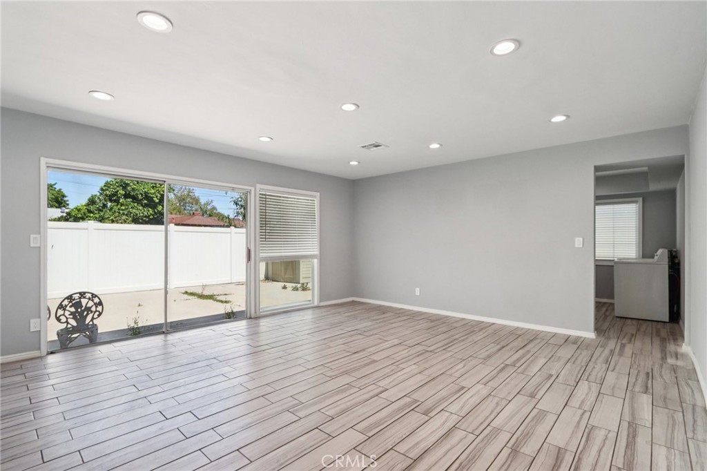 14657 Novice Street Property Photo 4