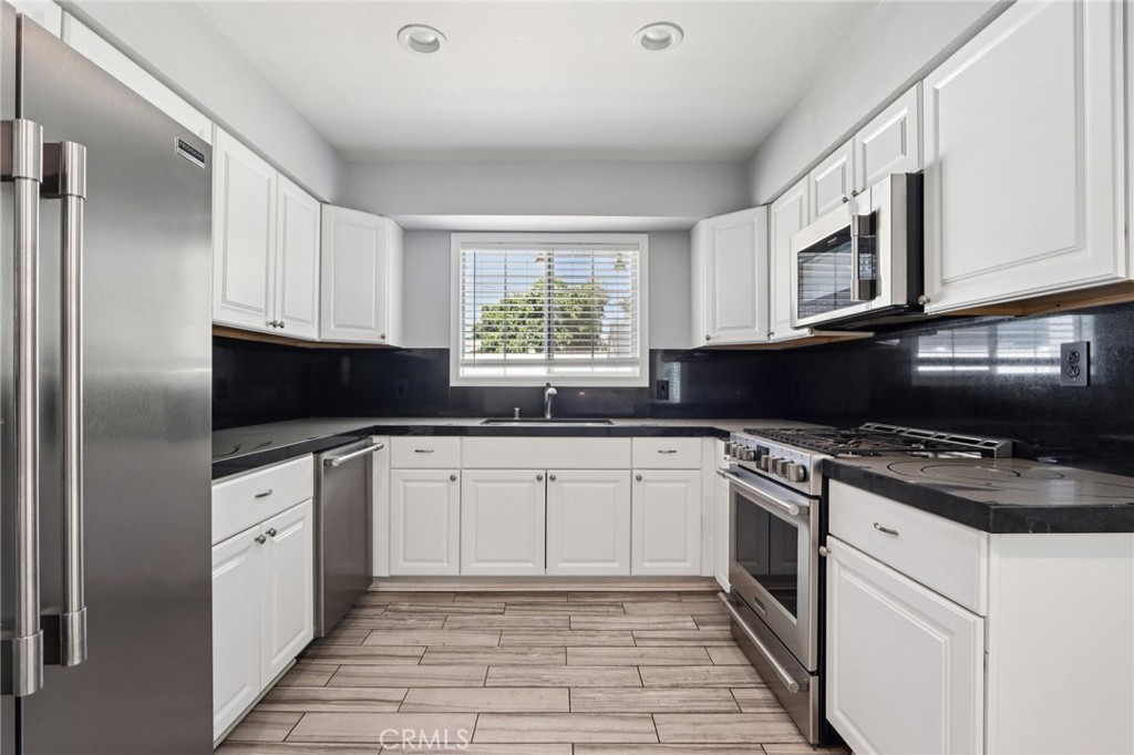 14657 Novice Street Property Photo 7