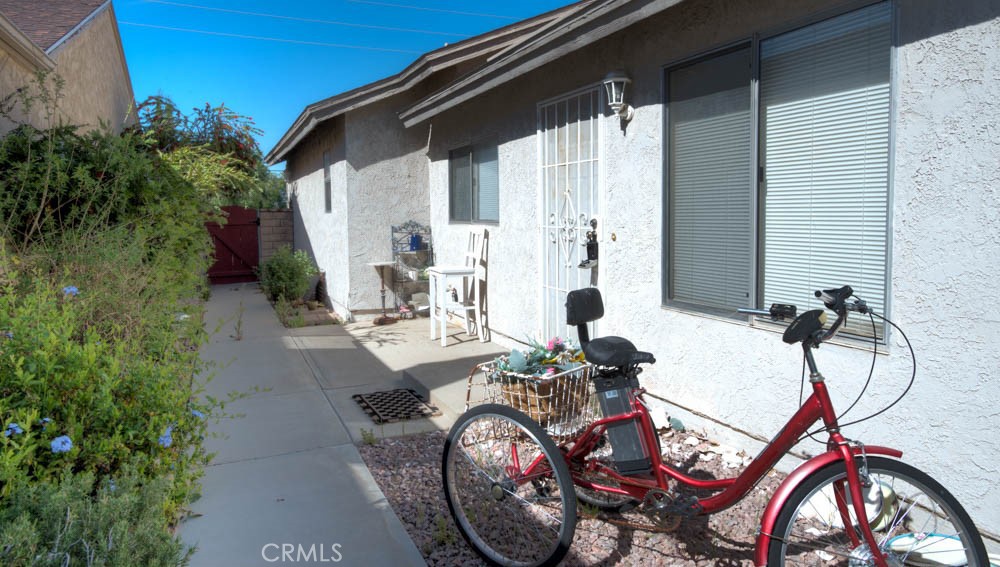 2718 E Avenue S Property Photo 21