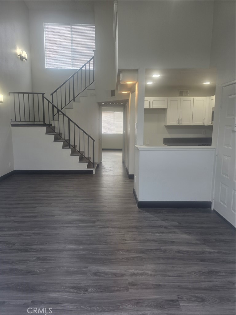 11150 Glenoaks 104 Property Photo 2