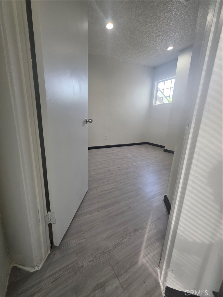 11150 Glenoaks 104 Property Photo 12