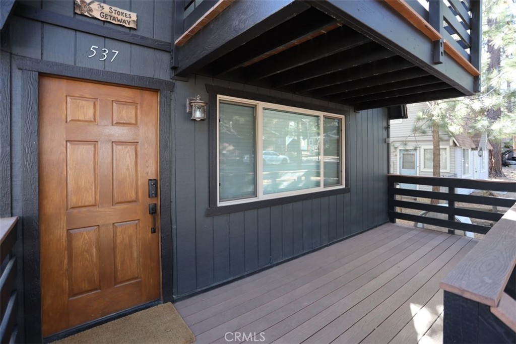 537 Vista Avenue Property Photo 1