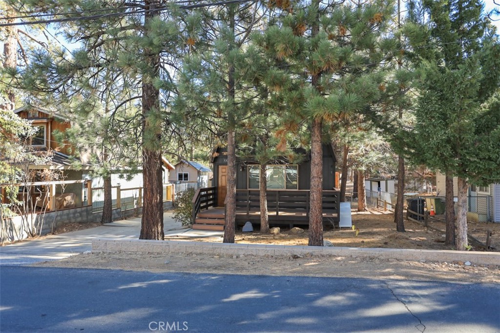 537 Vista Avenue Property Photo 2