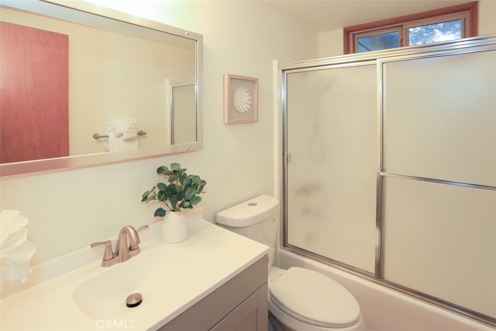 537 Vista Avenue Property Photo 11