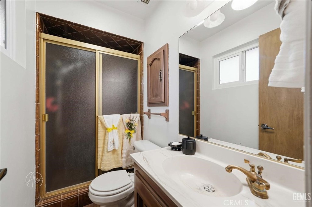 253 E Mckee Property Photo 3
