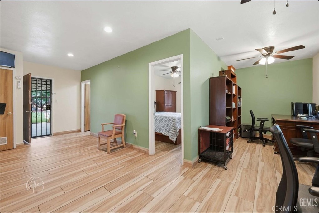 253 E Mckee Property Photo 7