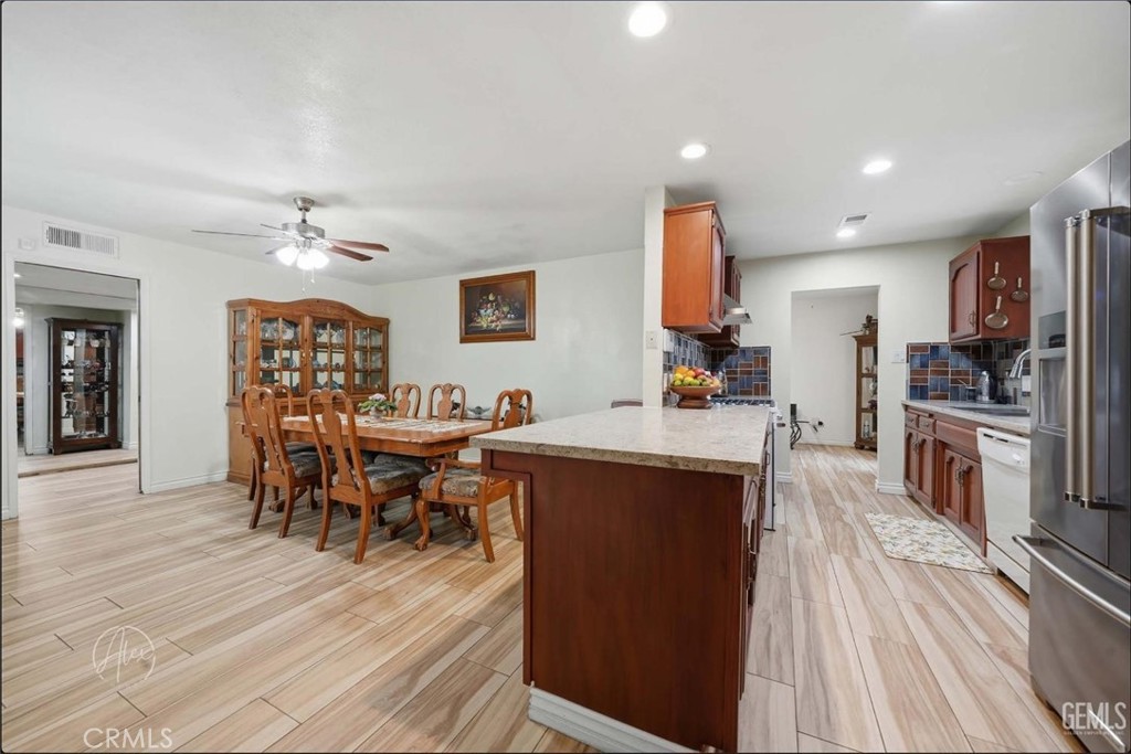 253 E Mckee Property Photo 16