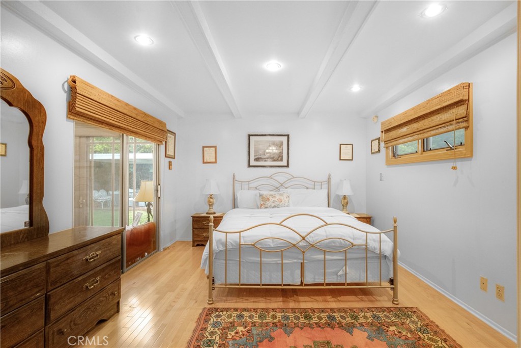 12445 Killion Street Property Photo 6