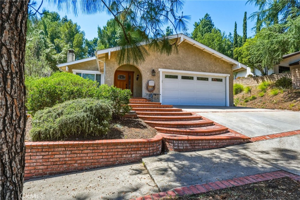 14015 Candlewood Property Photo 2