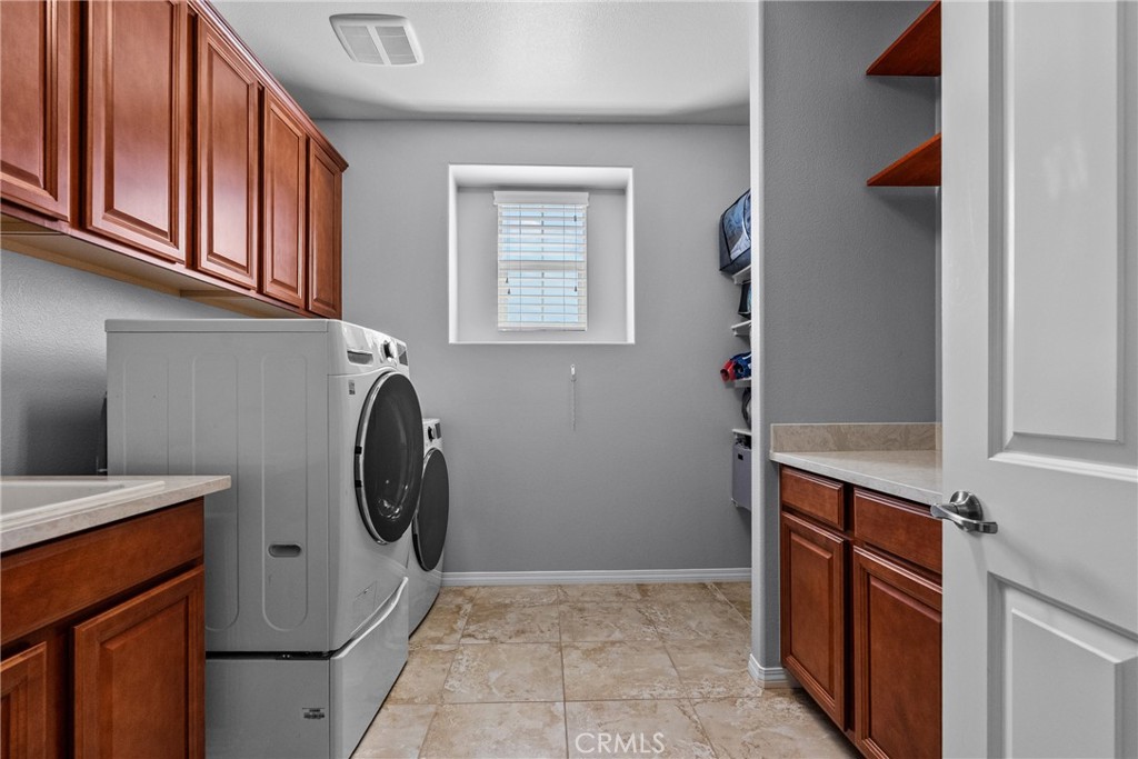 24557 Rosette Property Photo 24