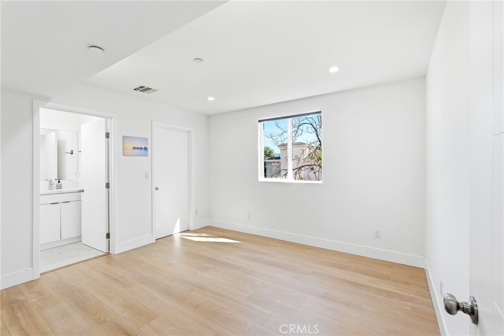 4455 Colfax Avenue Property Photo 6