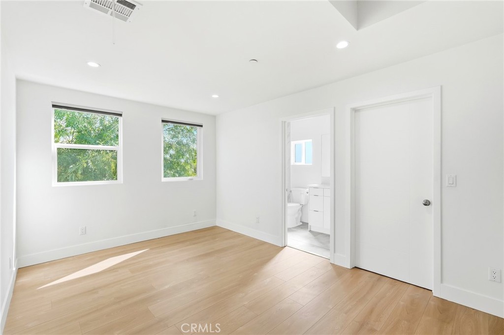 4455 Colfax Avenue Property Photo 11