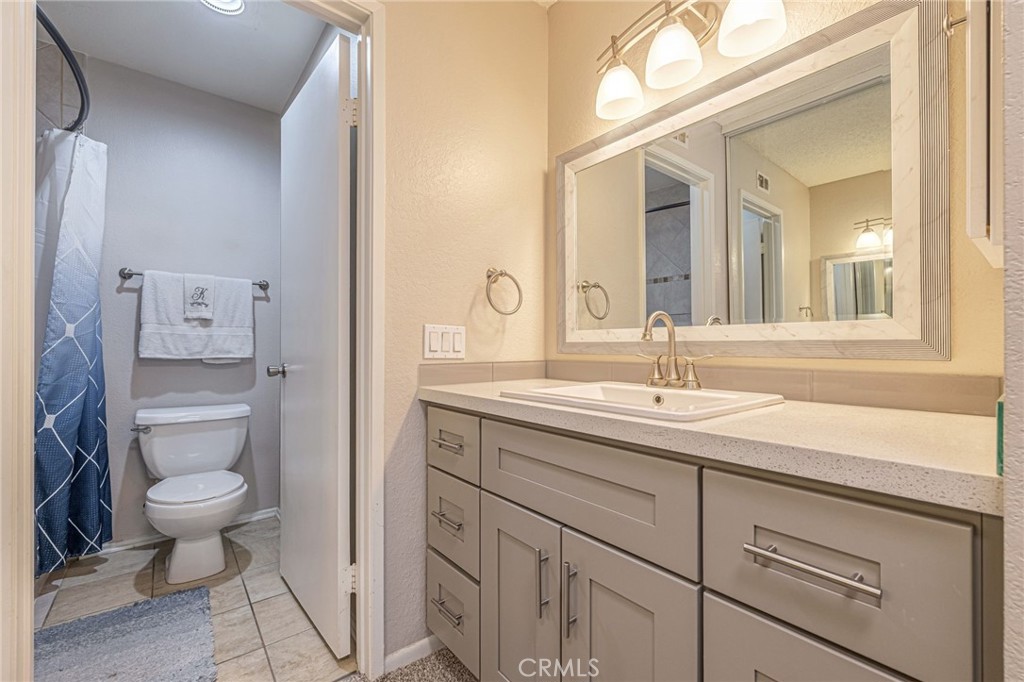 2554 Olive 82 Property Photo 9